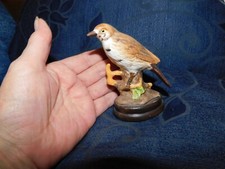 COLLECTABLE MISTLE THRUSH FIGURINE BISQUE FINISH BONE CHINA ON GLAZED BASE 3.75"