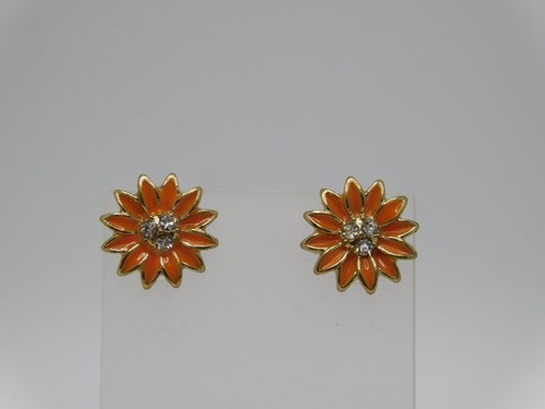 A448-VINTAGE PIERCED EARRINGS~ORANGE/GOLD TONE~FLOWER~1/2"