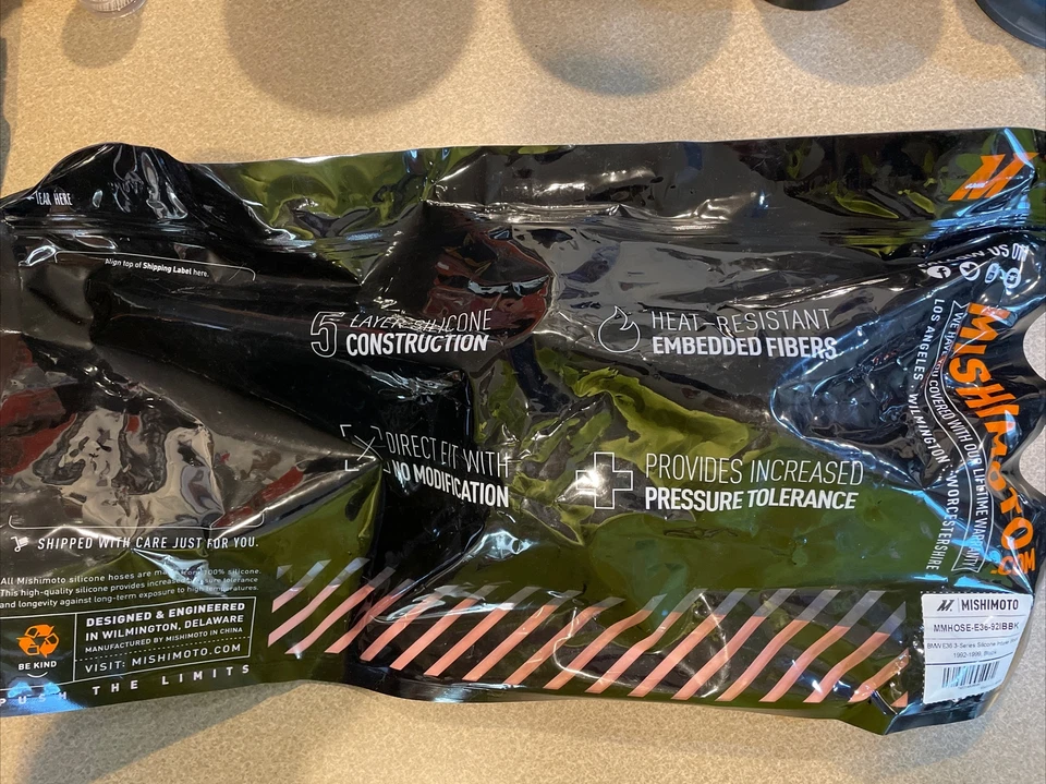 Bota de silicona Mishimoto para BMW E36 serie 3 1992-1999 negra Foto 2 de 3