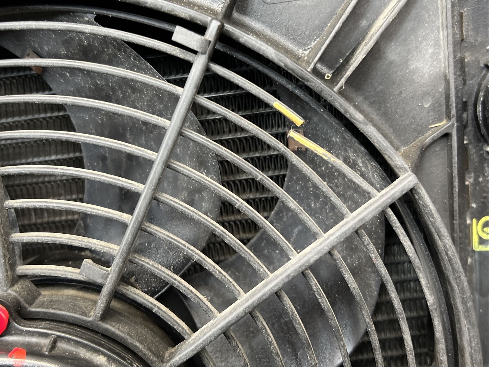 OEM 2005-2008 Maserati Quattroporte M139 Engine Radiator Condenser & Cooling Fan