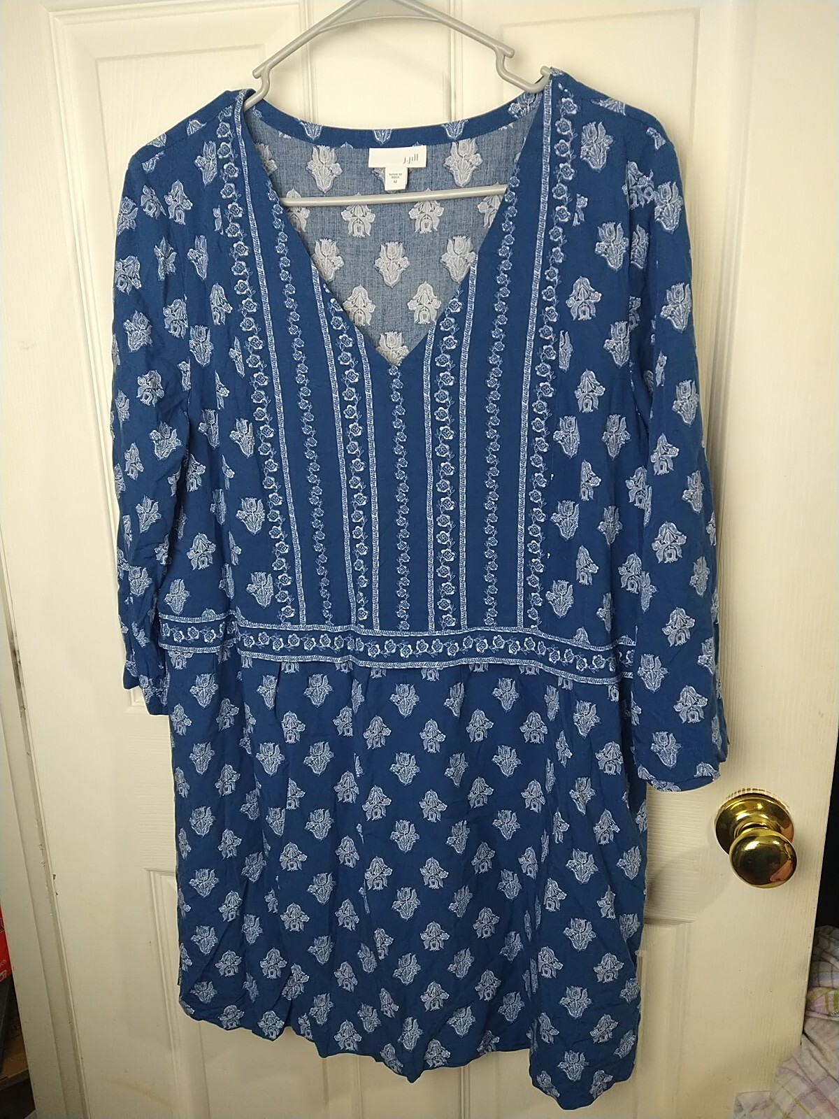 Picture 1 of 8