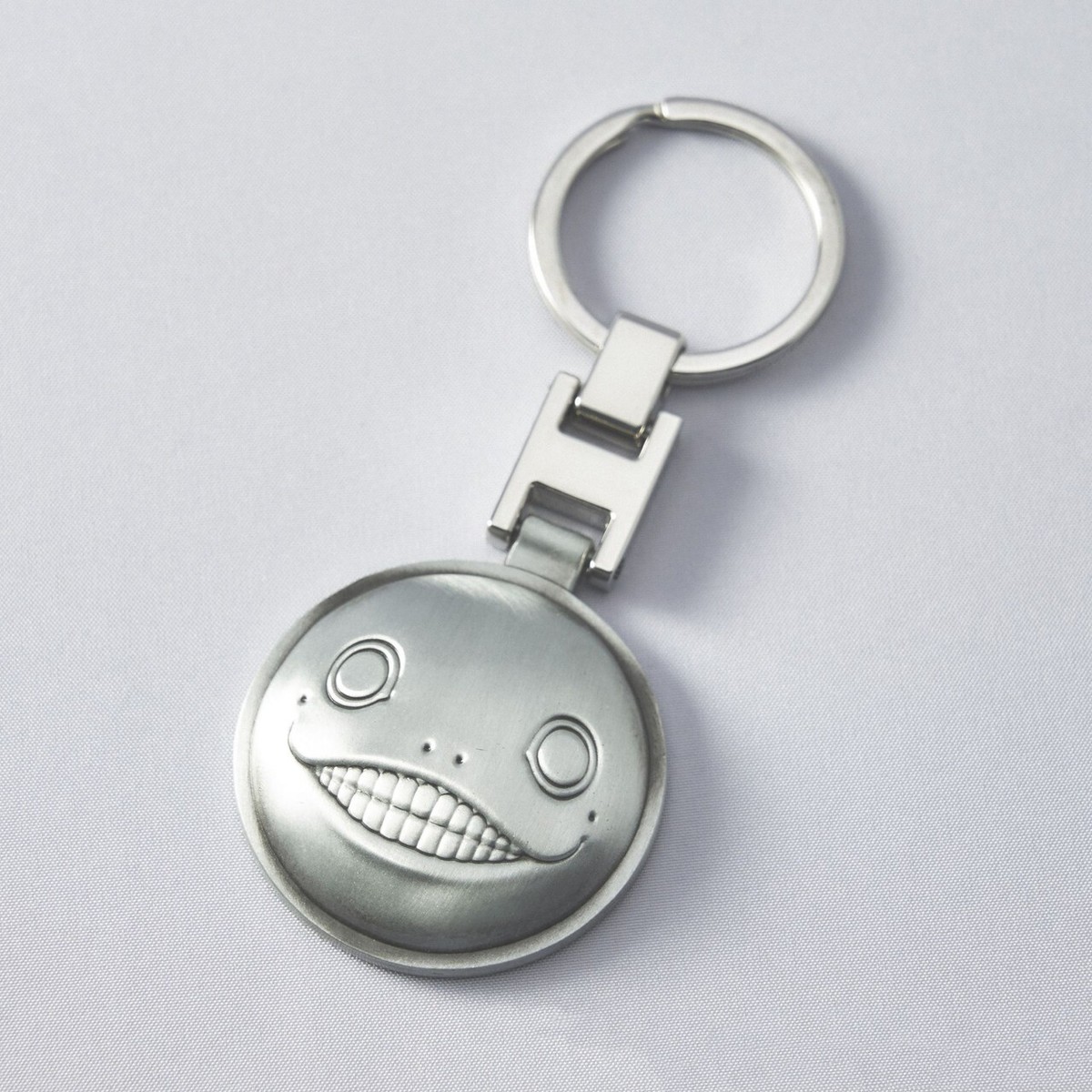 Nier Replicant Automata VER.1.22474487139 Emil Keychain Charm