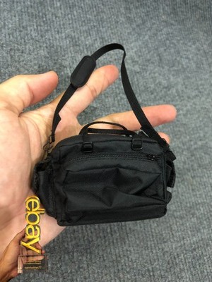 1/6 Hot Toys MMS795 Terminator 2 Judgment Day T-800 2.0 Bag for Figure