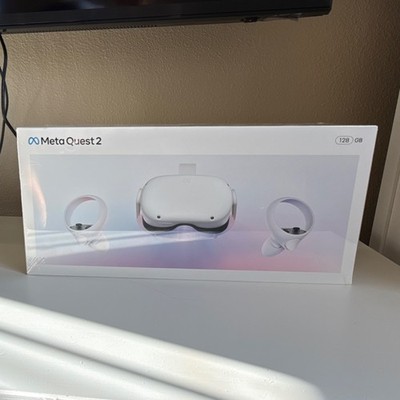 Meta Quest 2 128GB Standalone VR Headset White USB-C 2022