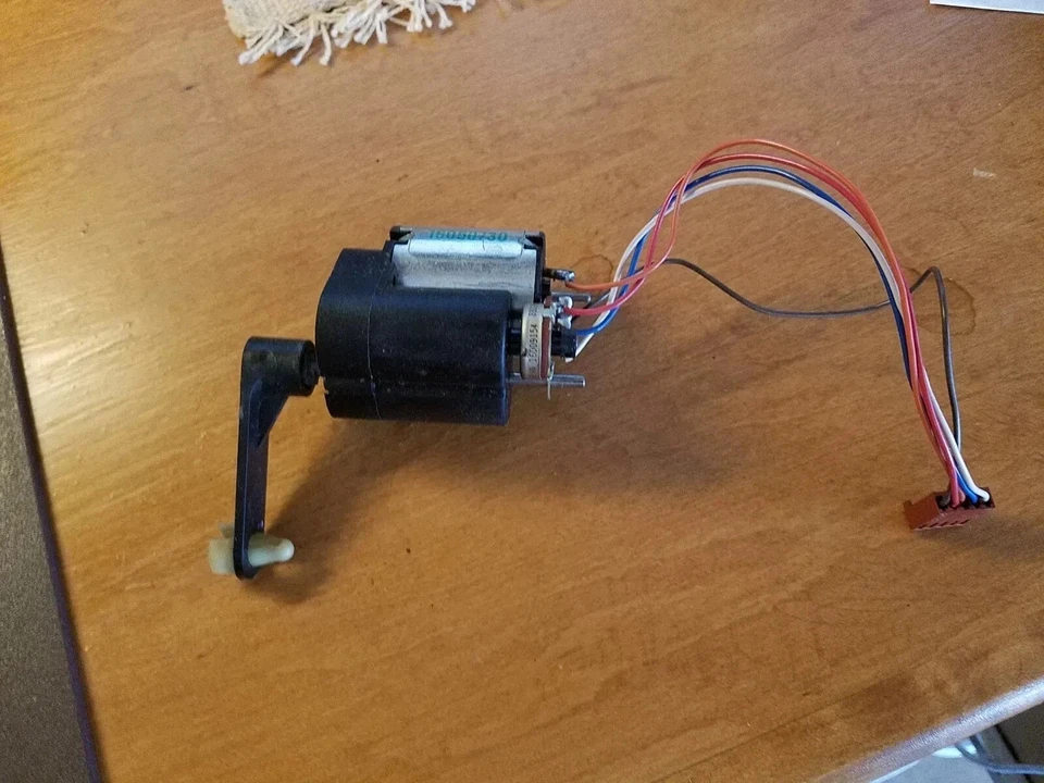 GM Cadillac Avanti/ Audi Heater/AC programmer MOTOR / gearbox - 16134098-Tested - Image 3 of 4