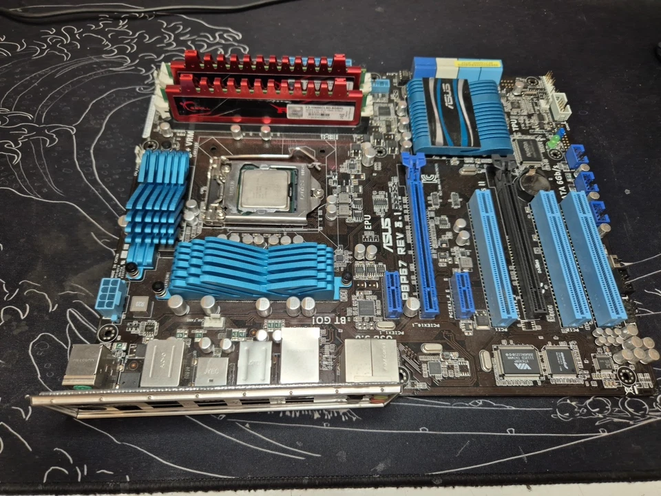 ASUS P8P67 REV 3.1, LGA 1155/Sockel H2, Intel (90-MIBG3A-G0EAY00Z) Motherboard