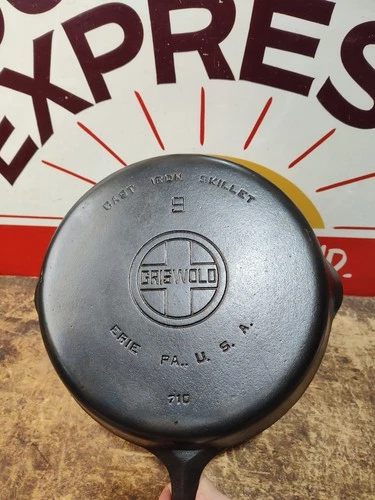 "Fully Restored" GRISWOLD CAST IRON #9  SKILLET Large Logo 11" Seasoned  Flat