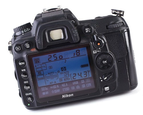 Nikon D7000 DSLR Camera & 18-135mm Zoom Lens Kit Generic Battery & USB Charger - Picture 5 of 15