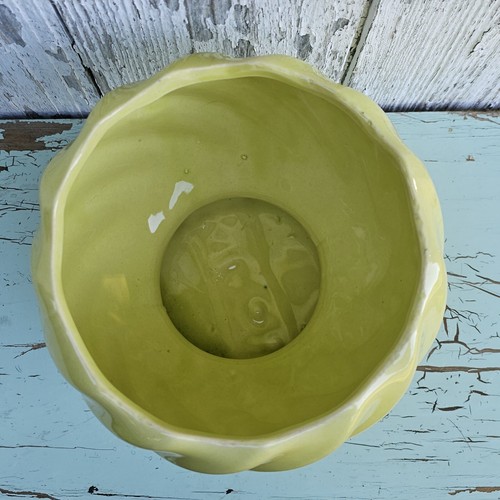 Vintage American Bisque USA Pottery Chartreuse Yellow Spiral Scalloped Planter - Picture 11 of 17