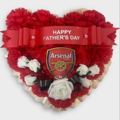 Vatertag Arsenal Grab Blumen roter Kranz Gedenkgrab Ehrung Papa jedes Team