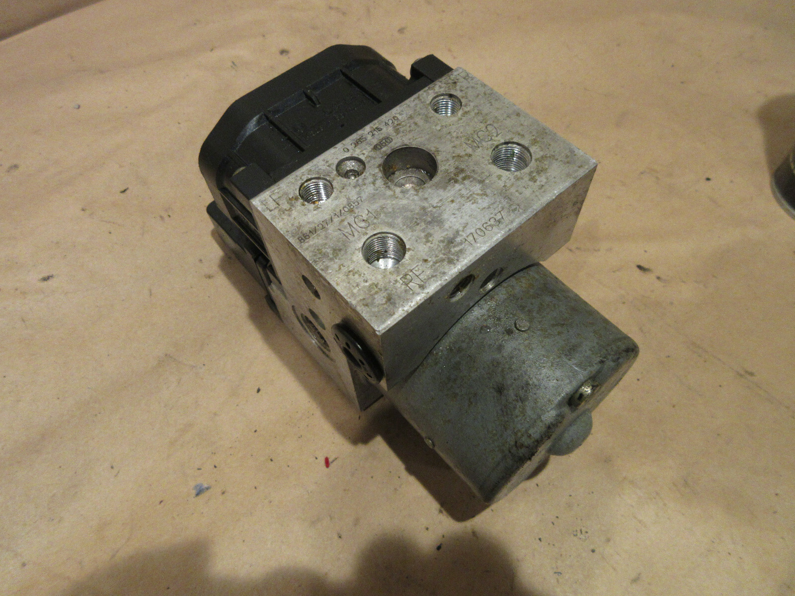 Ferrari 355  ABS Control Unit/Pump P/N170637