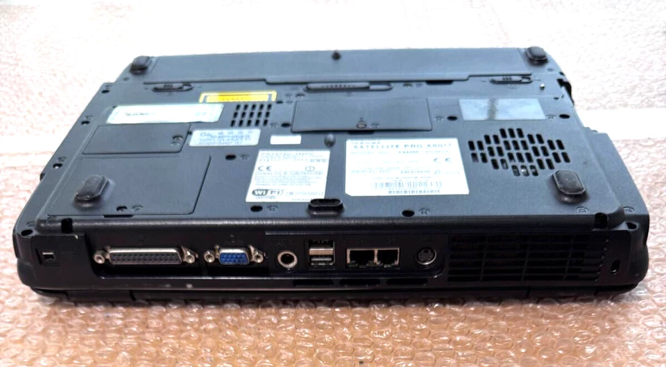 Difettoso Notebook Toshiba Satellite A60IT modello PSA65E, Per parti di ricambio - Immagine 3 di 4