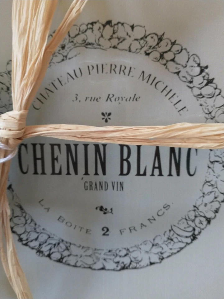 (4) Platos para servir de vidrio transparente con motivo francés Chenin Blanc hechos a mano en Turquía Foto 3 de 3