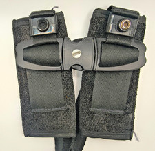 Lockable Merritt Chest Clip Guard for Car Seats   Used   As-Is