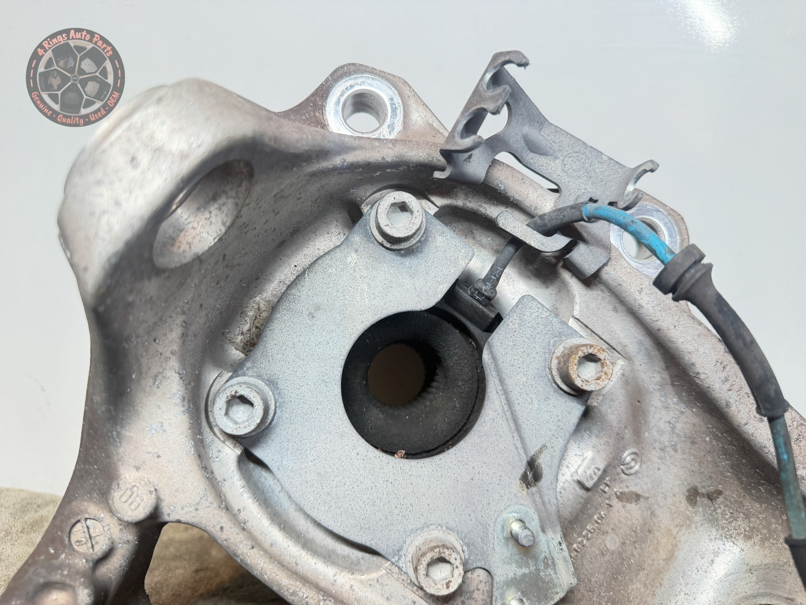 Maserati Quattroporte 2003-2013 Front Right Steering knuckle