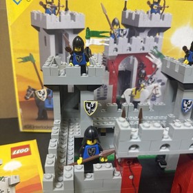 Vintage LEGO Set 6073 Knight's Castle 100% Complete w/ Box & Instructions