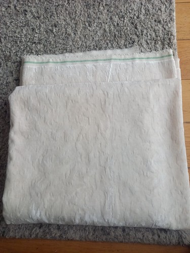 150 cm wide x 150 cm cream textured velvet upholstery fabric. New. - Picture 2 of 3