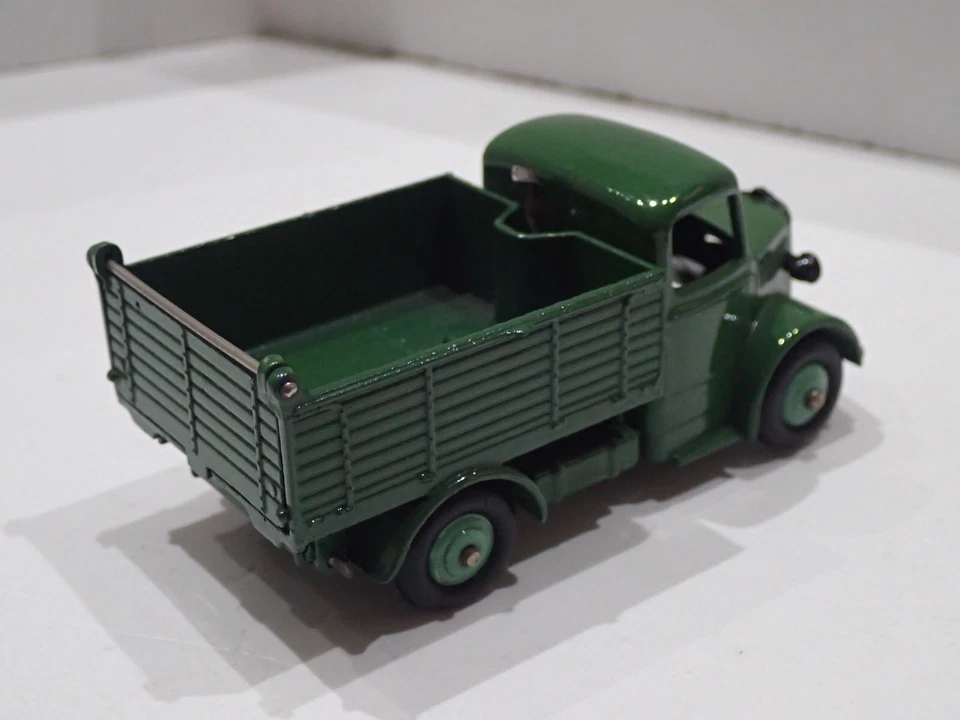 DINKY TOYS 25 M BEDFORD TIPPER SCALA 1:43 CONDIZIONI PARI AL NUOVO (8) - Immagine 3 di 4