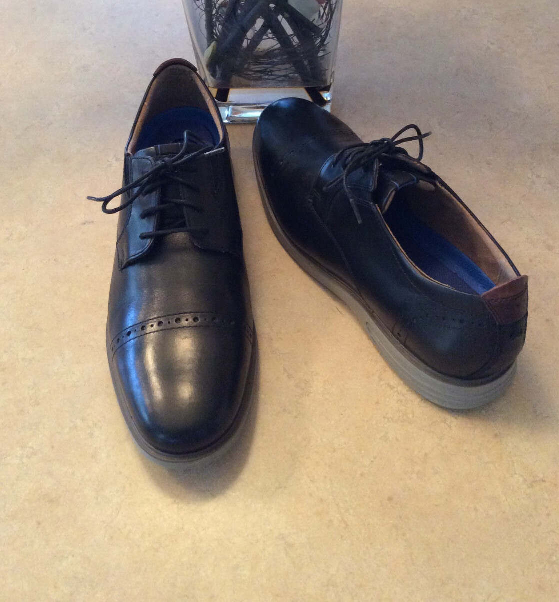 SAOLA Scarpa Oxford Nunn Bush da uomo New Haven punta a cappuccio in pelle nera 84848 001 taglia 11 W usata in ottime condizioni!