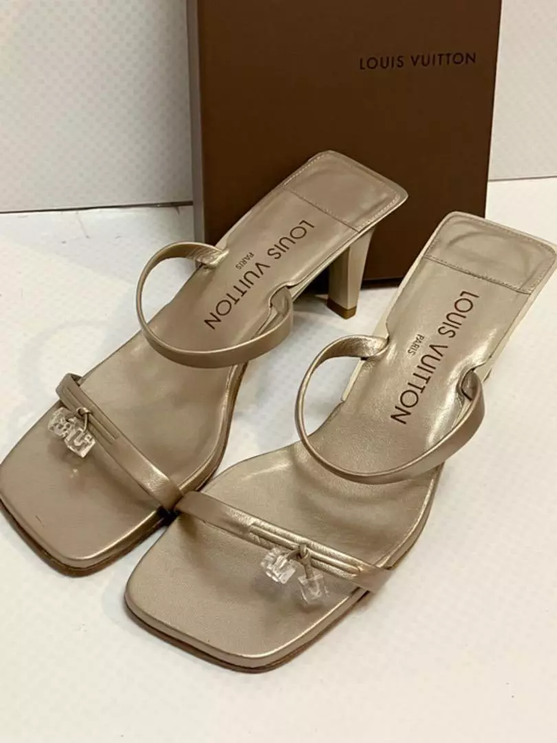 Only tried on Unused Louis Vuitton LV Logo Clear Cube Silver Sandals 35.5