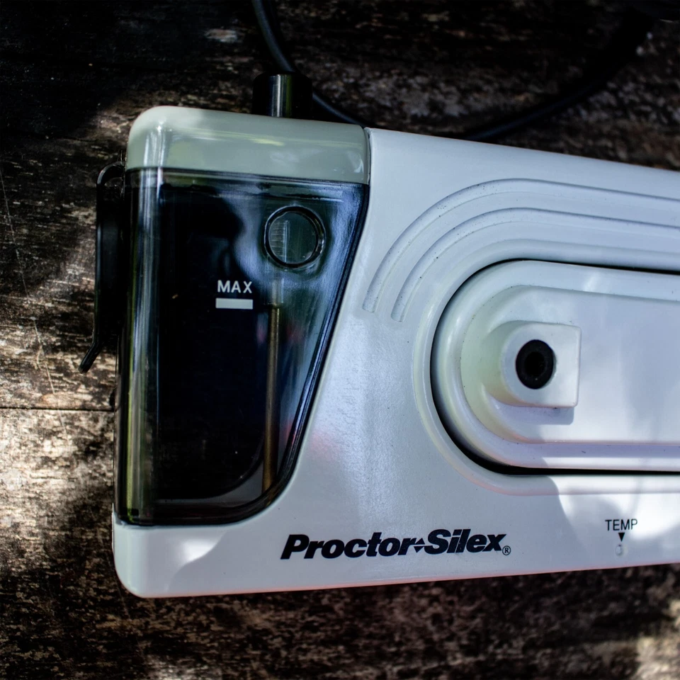 Plancha de vapor Hamilton Beach Proctor-Silex modelo 1-2555A portátil compacta y de viaje Foto 4 de 4