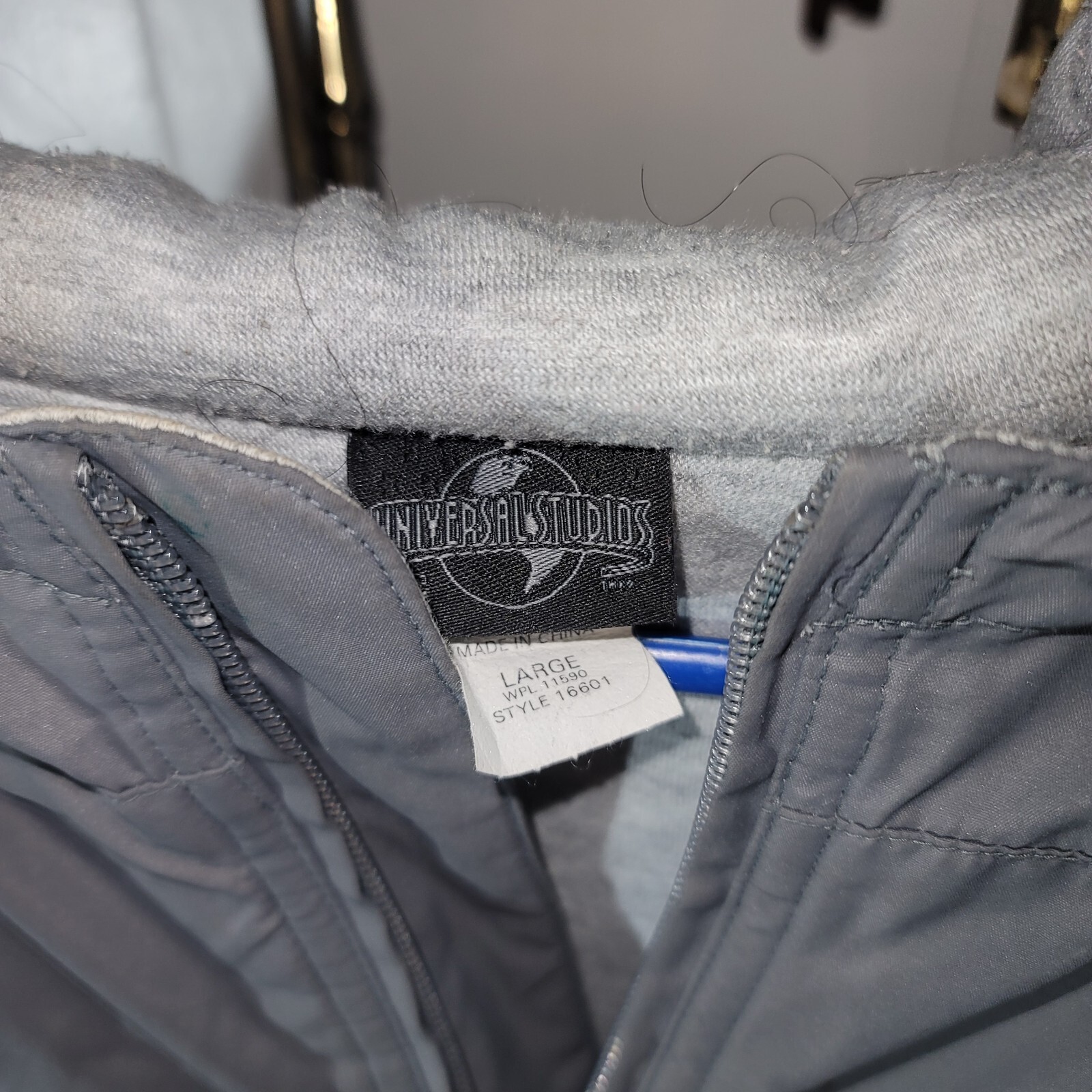 Universal Studios 1990 Windbreaker Jacket With Li… - image 6