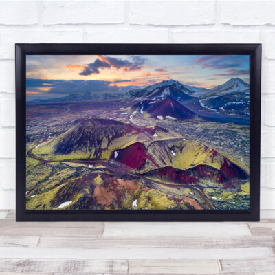 Luftdrohne Island Tal Sonnenaufgang Vulkan Berg Wandkunstdruck