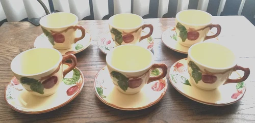 6 Coffee Cups / Mugs / With Saucers Franciscan Apple Pattern