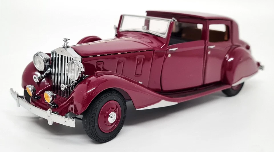 Danbury Mint 1/24 Rolls Royce Phantom III 1938 Red Diecast Scale Model Car - Image 3 of 4