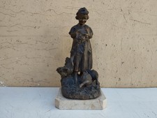 SCULTURA IN BRONZO FANCIULLA BAMBINA CON OCHE GIOVANNI DE MARTINO BASE IN MARMO