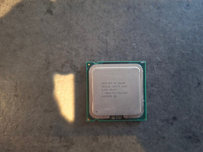 Intel Core 2 Quad Q6600 SLACR Socket 775 CPU (2.4GHz, 1066MHz FSB, G0 stepping)