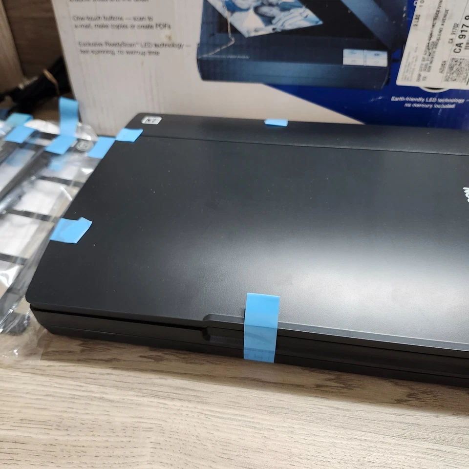 EPSON V300 Perfection Photo Flatbed Color Scanner Document Scanner New open Box - Image 4 of 4