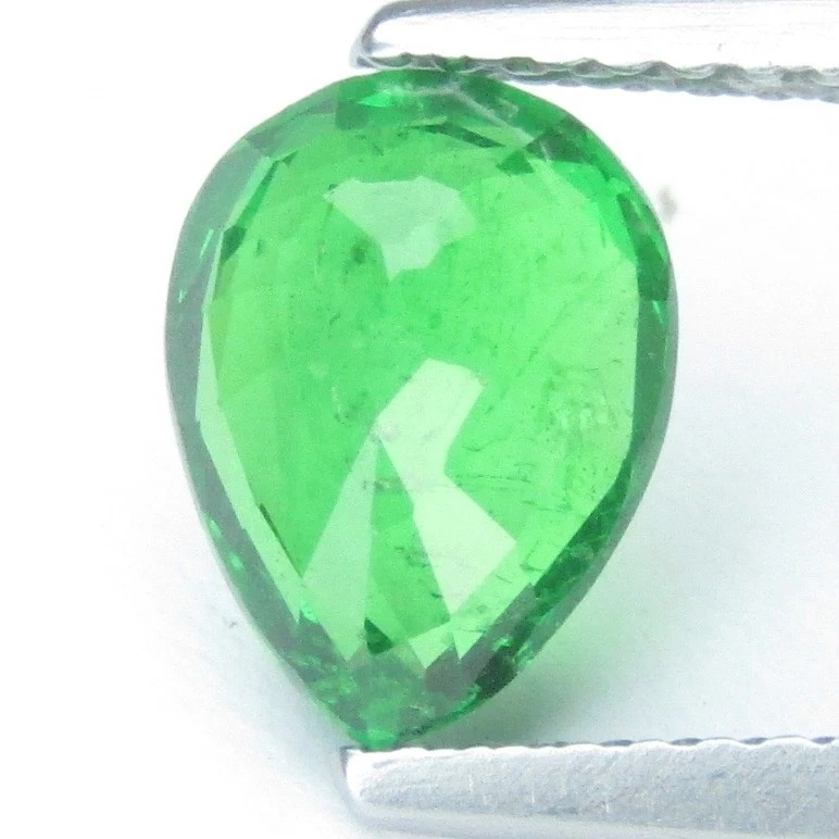 1.77Cts Natural Tsavorite ( Green Garnet ) 8.6x6.5x4.3mm Pear Cut Loose Gemstone - Image 2 of 4