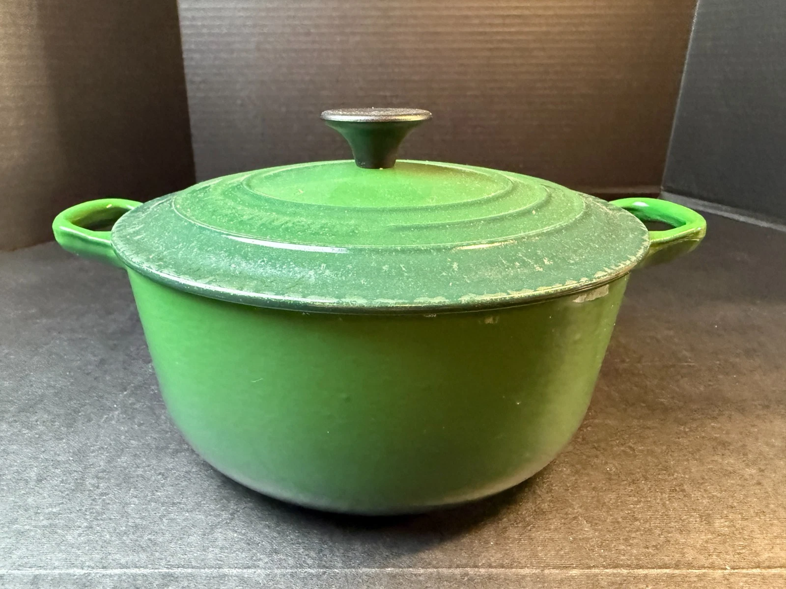 Le Creuset 2.75 Qt Enamel Cast Iron Dutch Oven #20 Dark Green *READ Decor Only