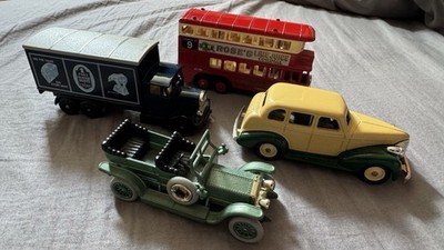 4er Set Lledo Days Gone Vintage Spielzeugautos Bus LKW DG 41-49, 32-45, 30-36 & 44