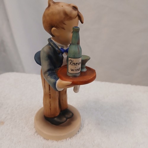 GOEBEL HUMMEL FIGUR - "DER KELLNER" - TMK 5 volle BIENE - 154/0 schön - Bild 2 von 9