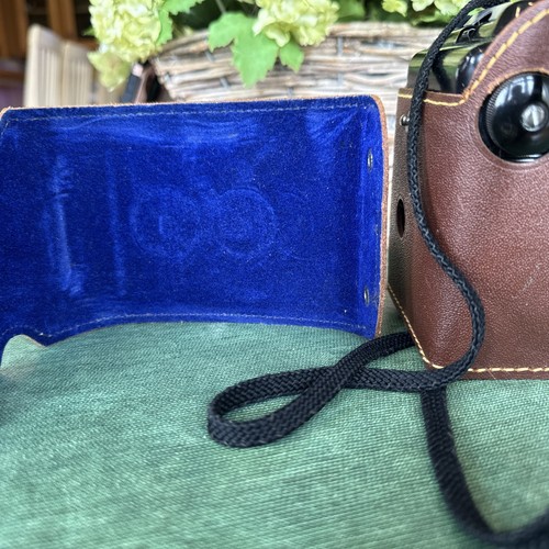 Vintage Argus 75 Camera N/M Condition With Leather Case , Flash & Bulbs WOW - Picture 8 of 11