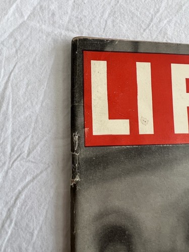 Vintage April 19, 1943 Rare Life Magazine SOLDIER'S FAREWELL - Look Photos - Picture 5 of 8