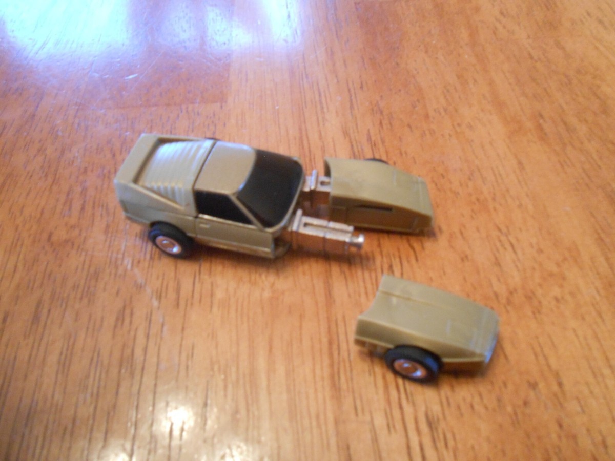 Vintage 1984 Bandai MRT- 44 Stinger Gold Corvette Japan