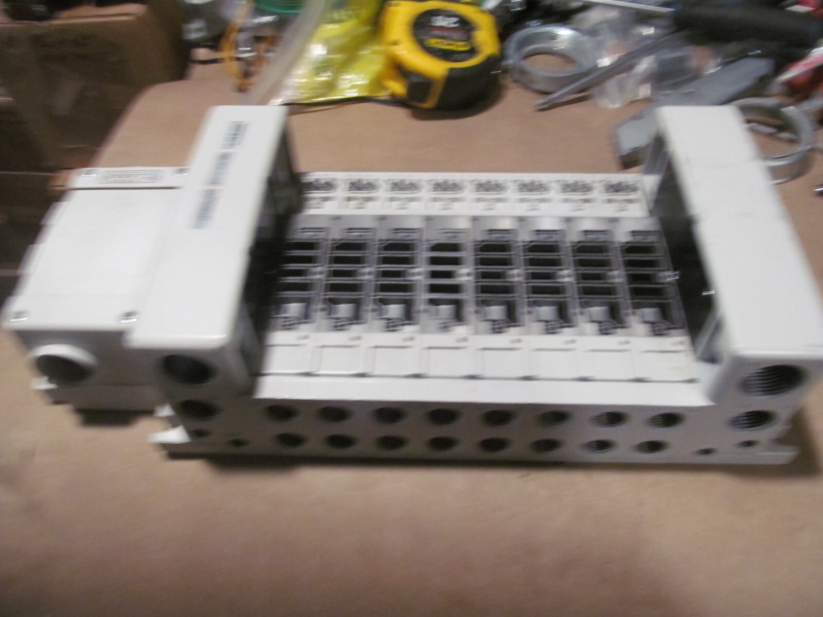 SMC VV5QC41-0803TTDO 8 PORT MANIFOLD B-298