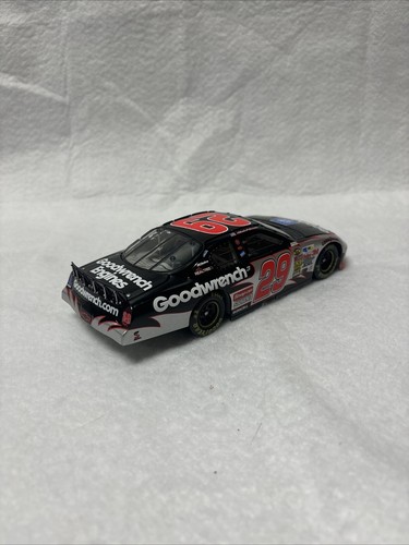 kevin harvick 1/24 diecast 2004 - Picture 3 of 6