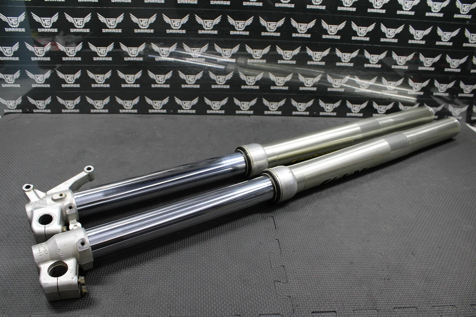 Honda CR125R 2003 OEM KYB suspensión delantera derecha izquierda horquillas amortiguadores ¡bonito! Foto 4 de 4