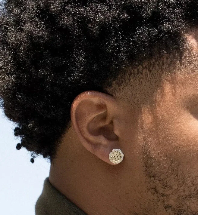 镀黄金男式圆形纯银嘻哈金块耳钉 — 第 2/4 张图片