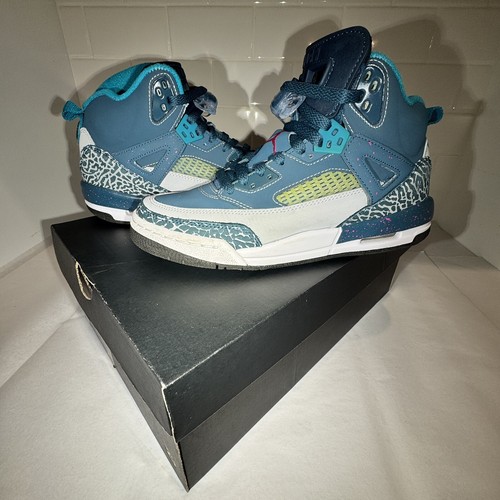 2014 Jordan "Spizike" #315371-407 Space Blue 7 Youth - Preowed