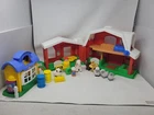 Vintage Fisher Price Little People Barn And Farm Animal Lot.