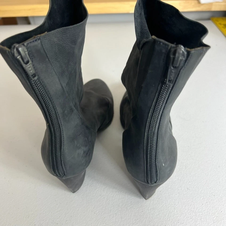 Coclico Boots Womens Size 38 Zerit Coal Leather Solid Wood Heel Back Zip Closure - Image 3 of 4