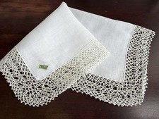 VINTAGE HANKY HANDKERCHIEF 1940s IRISH LINEN NEW W/TAG GORGEOUS HAND CROCHET