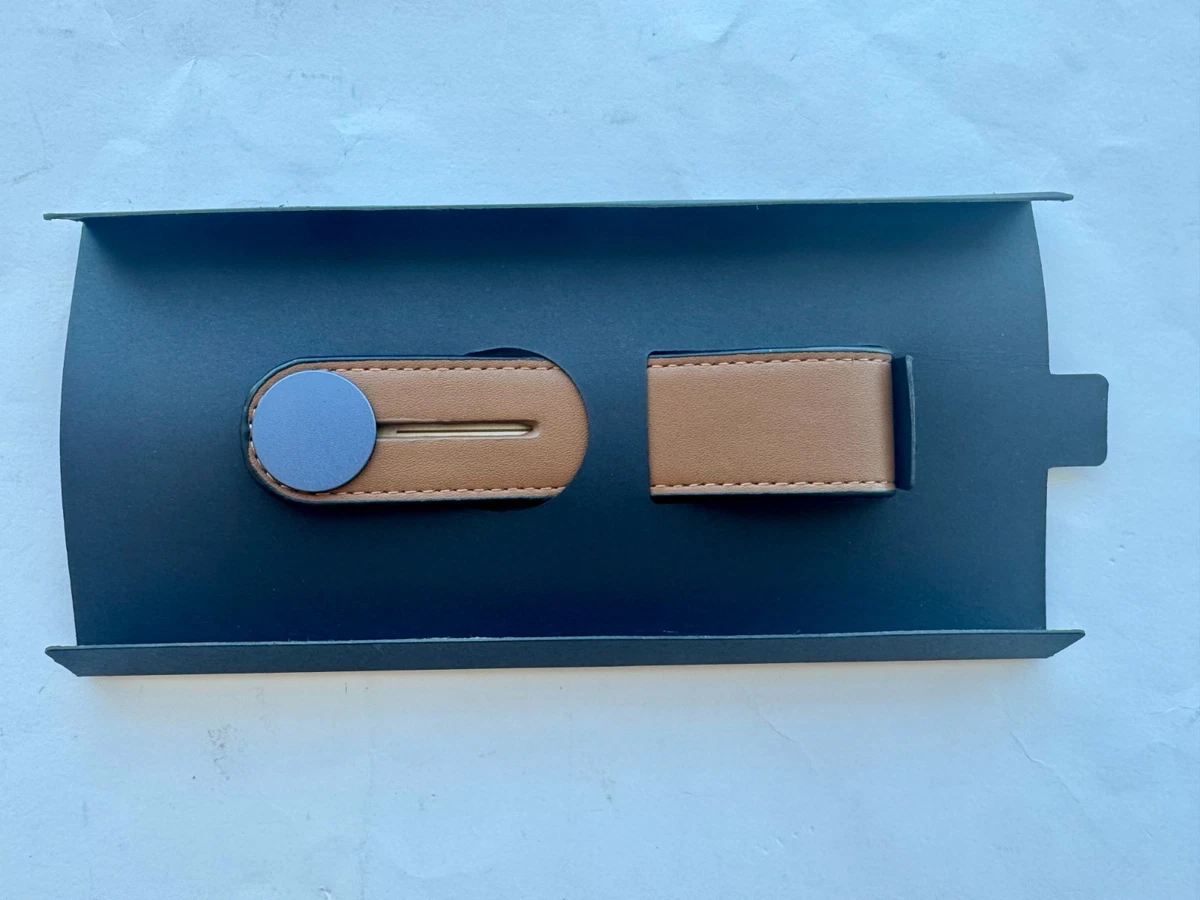 Qantas PLATINUM ONE Luggage Bag Tag - new, unused and in original packaging