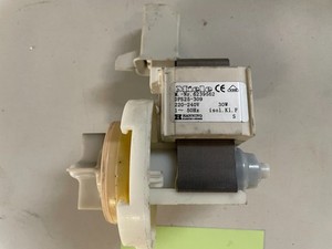 Miele Ablaufpumpe DPS25-309 für Waschmaschine W5847 / W5801WPS HCXL (W2 1411)