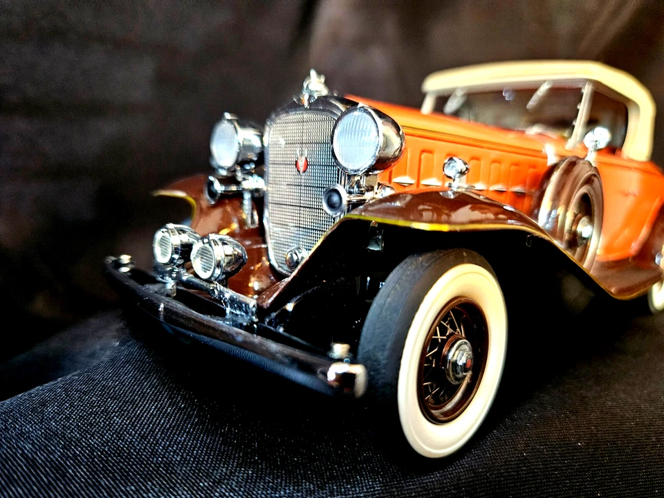Cadillac V-16 Roadster 1932 Danbury como nuevo escala 1:24 Inv. #1995 Foto 2 de 4